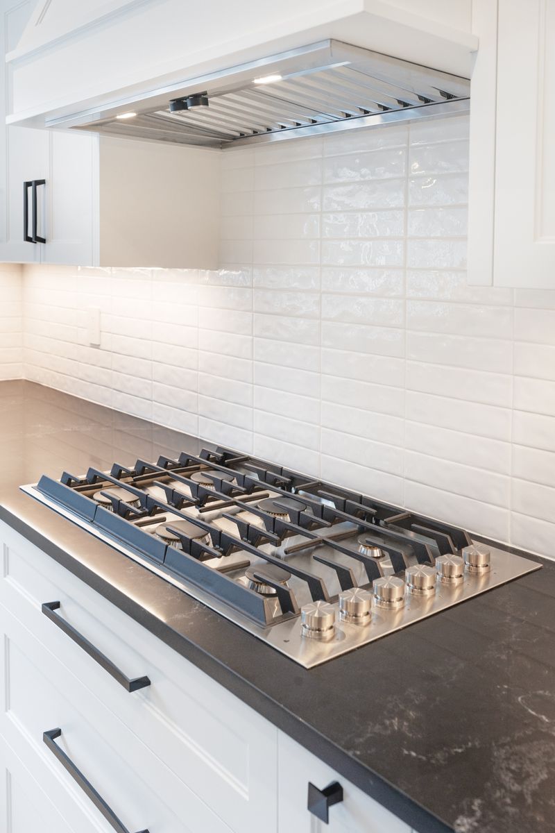 Kitchen from a Single family homes project near Toronto (Greater Toronto) by Avvio Fine Homes