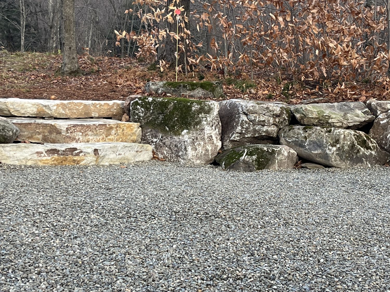 Travaux - Aménagement paysager d'un projet de Murets de pierres décoratives près de Granby/Bromont/Cowansville (Estrie) de Les Créations Pierre Langlois