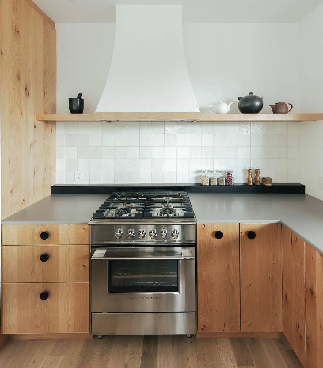 Kitchen from a Single family homes project near Saint-Jerome (Laurentides) by À l' Aube - Design Studio & Kitchen Specialist