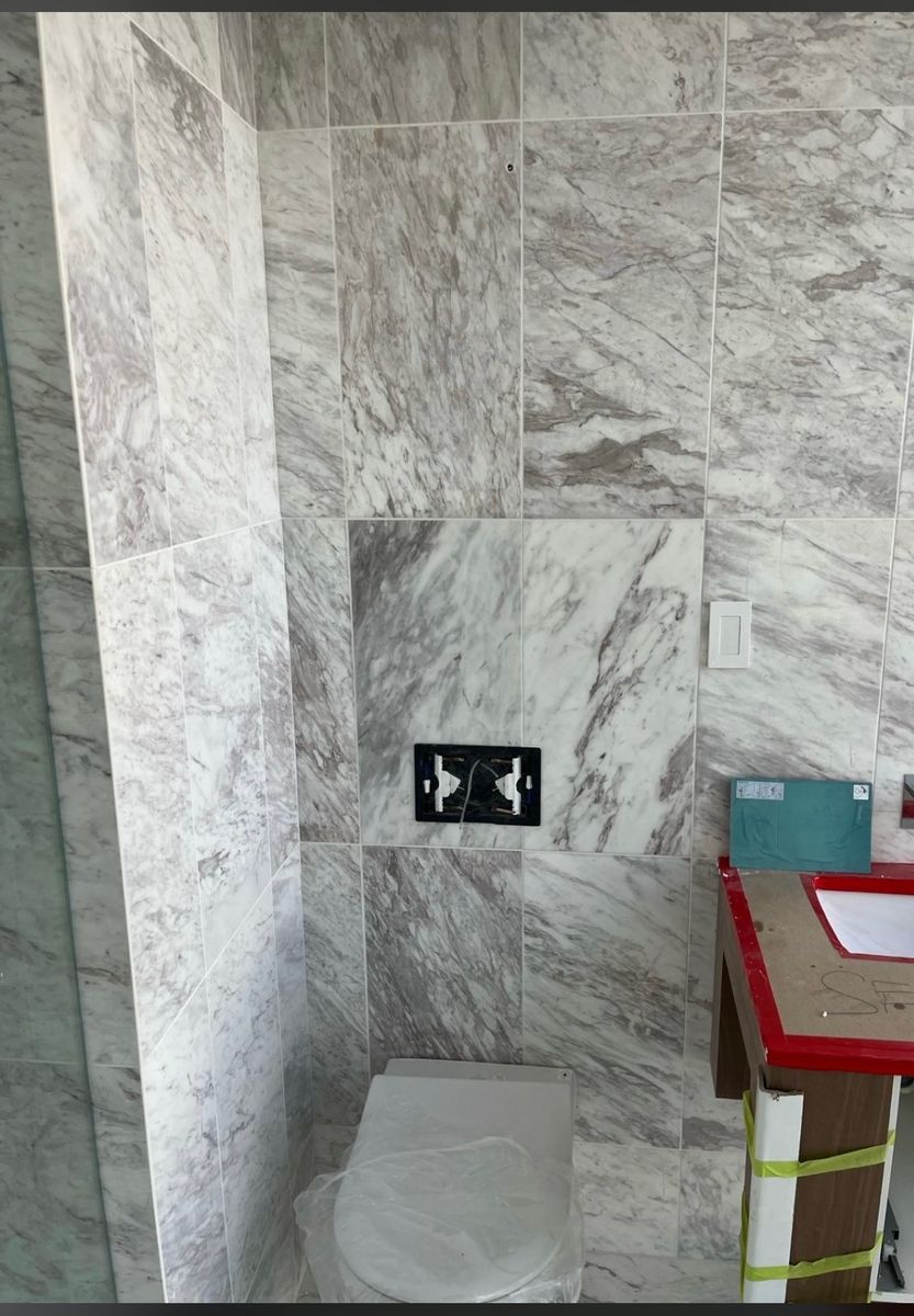 Bathroom from a Multi-family and high-rise Buildings project near Vancouver (Greater Vancouver) by C&M NOVOBUILD INC