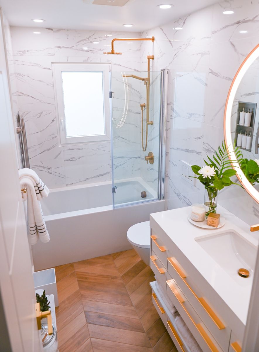  from a Bathrooms project near Toronto (Greater Toronto) by Soulier Design Studio