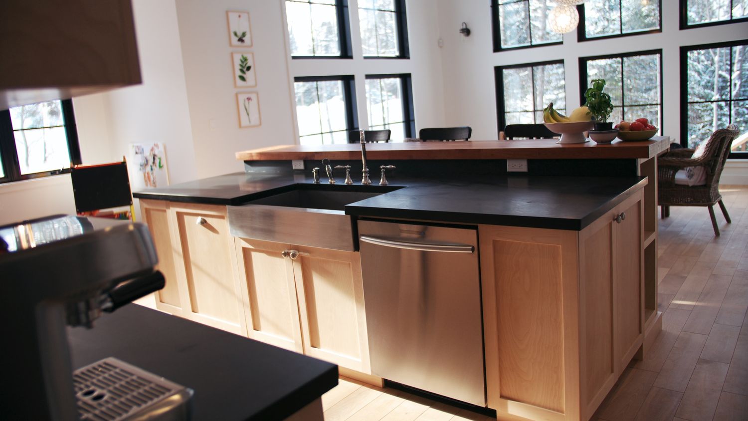 Kitchen from a Single family homes project near Saint-Jerome (Laurentides) by À l' Aube - Design Studio & Kitchen Specialist