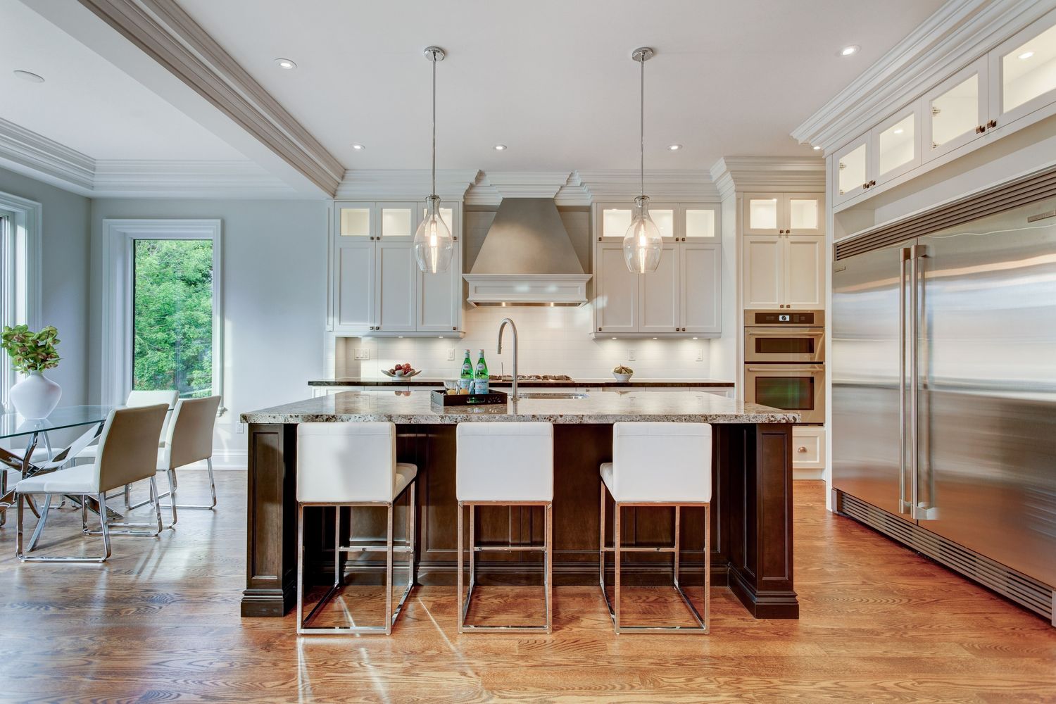 Kitchen from a Single family homes project near Toronto (Greater Toronto) by Avvio Fine Homes