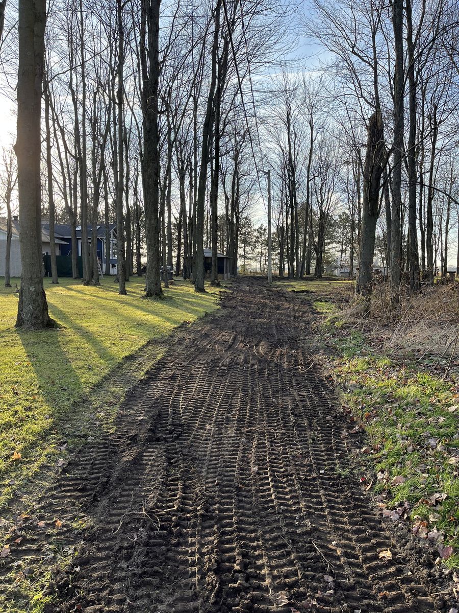 Travaux - Aménagement paysager d'un projet de Aménagement paysager près de Saint-Jean-sur-Richelieu (Montérégie) de Conteneurs A.D.