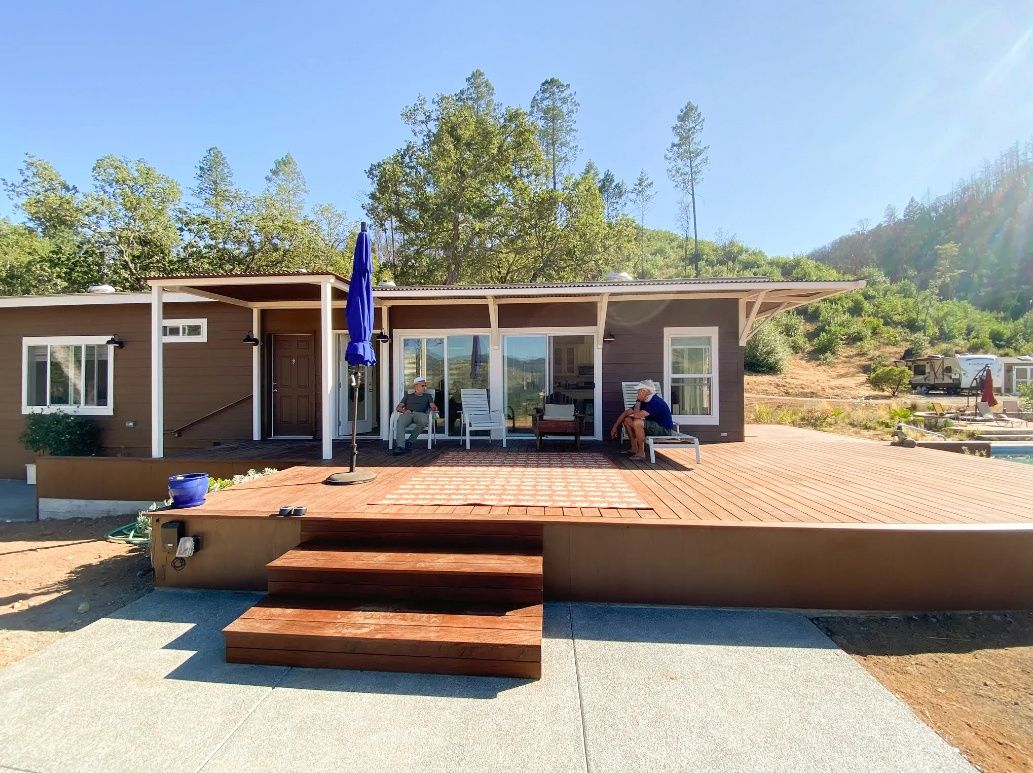 Façade avant d'un projet de Unités d'habitation accessoires (UHA) près de Sacramento de Sonoma Manufactured Homes