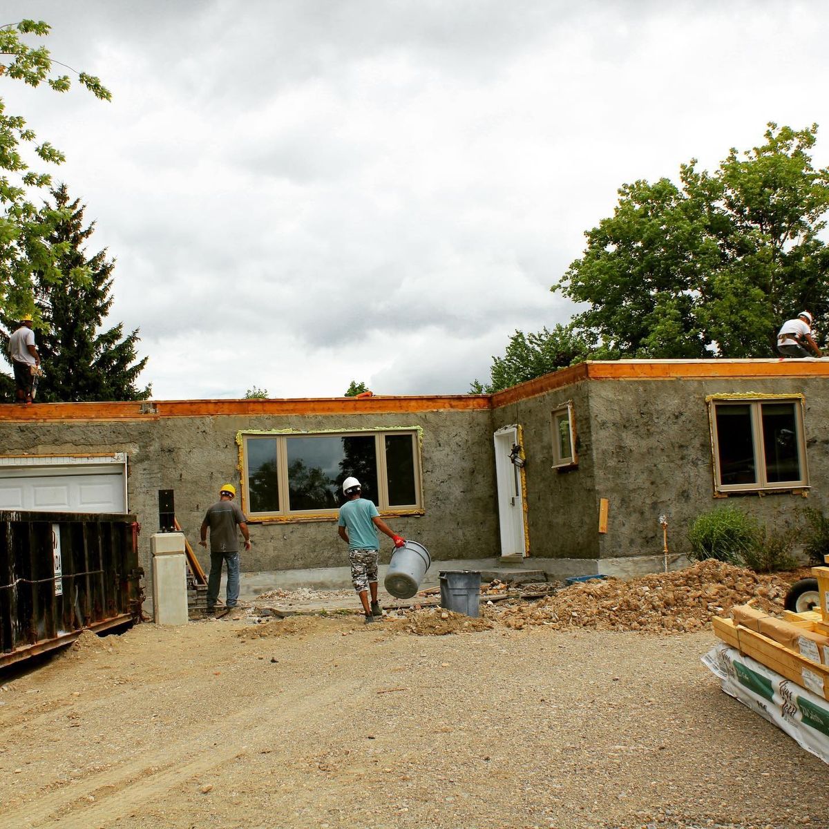 Travaux - Extérieur d'un projet de Maisons unifamiliales près de Kitchener - Cambridge - Guelph de Just Working Construction Inc.