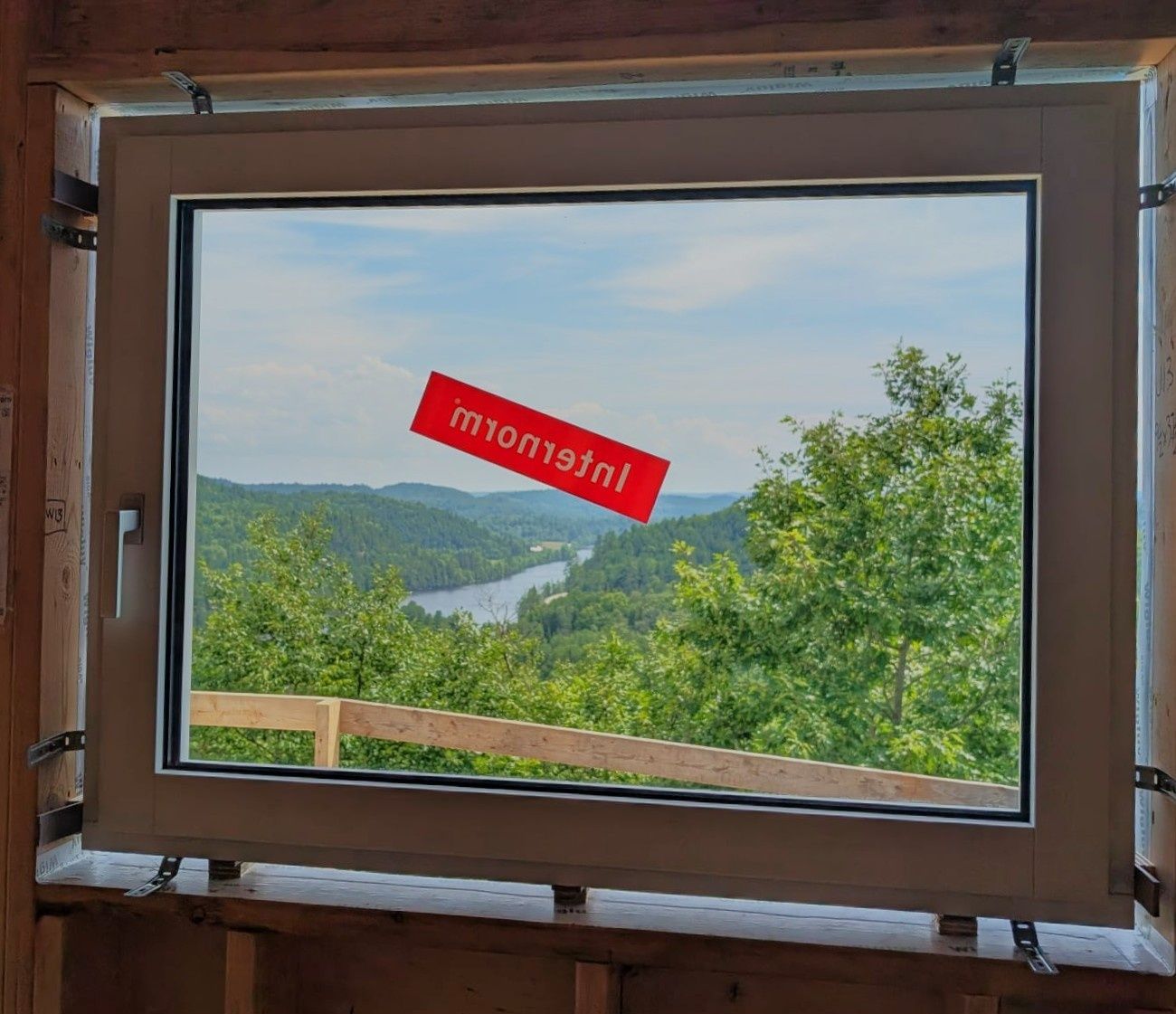  d'un projet de Maisons unifamiliales près de Gatineau (Outaouais) de InterHaus Premium High Performance Windows and Doors
