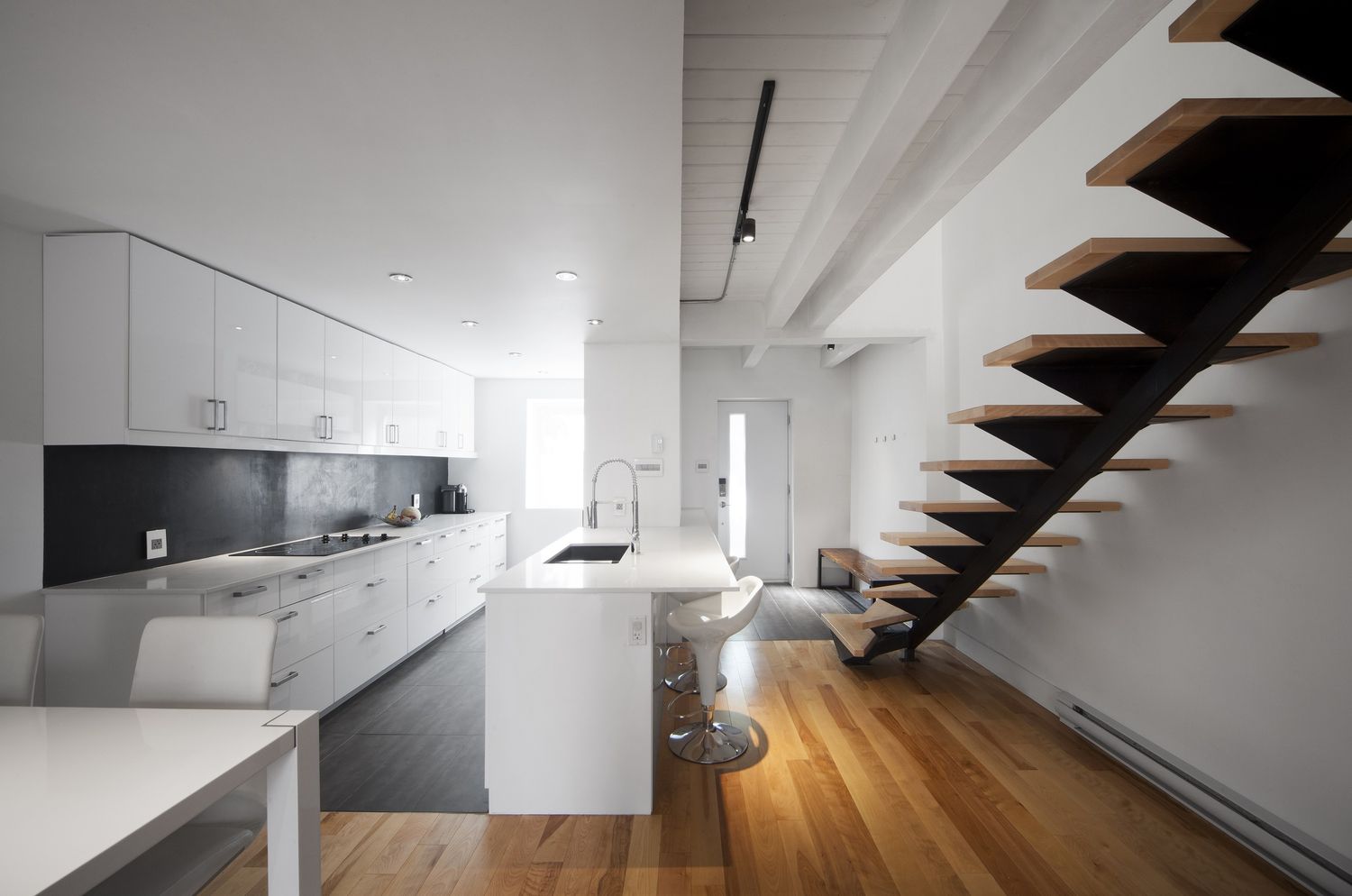 Kitchen from a Home extensions project near Montreal (Greater Montreal) by Les Constructions Max Larocque inc.
