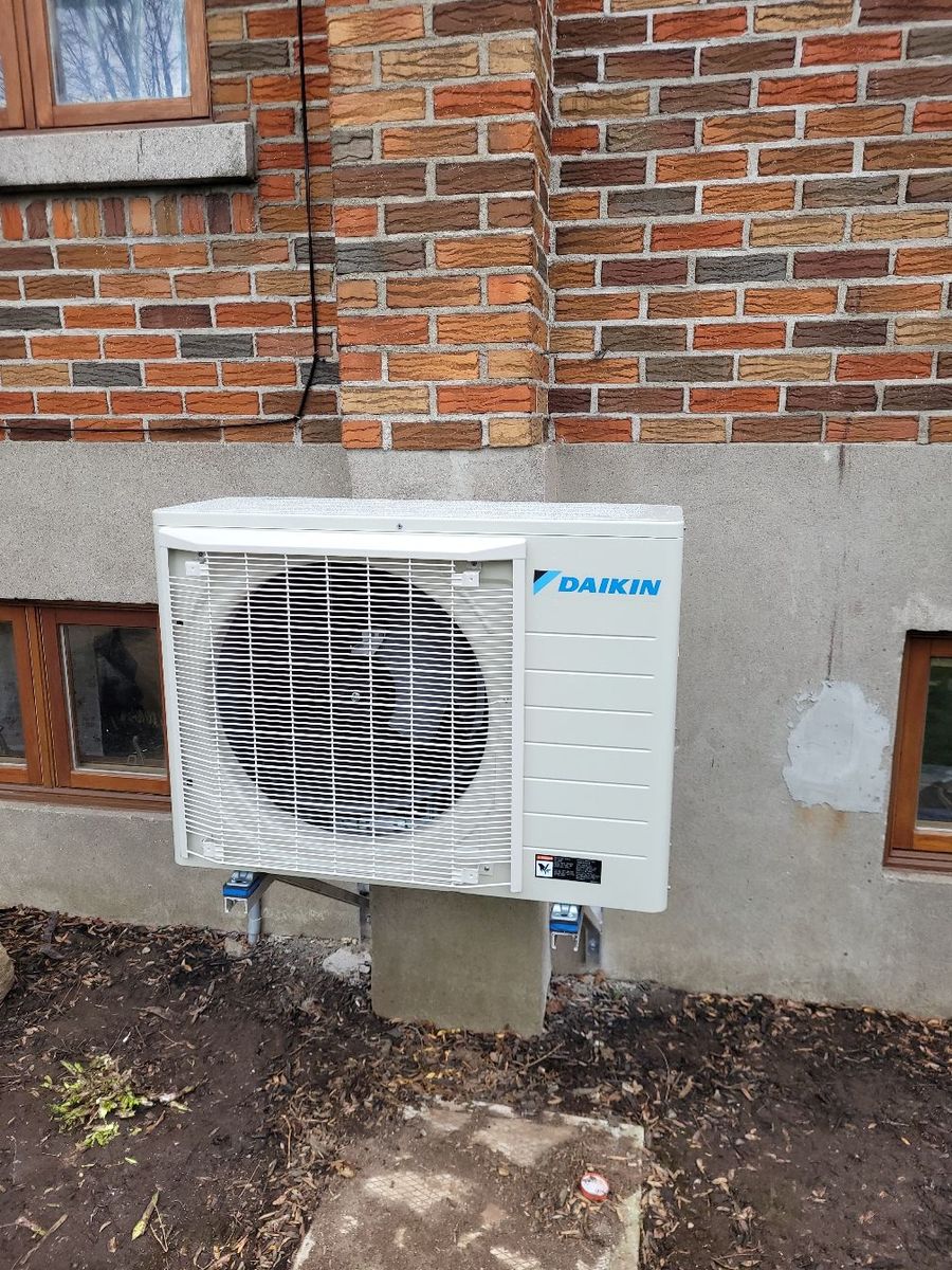 Mécanique du bâtiment d'un projet de Thermopompes près de Montréal/Laval/Longueuil (Grand Montréal) de Climatisation Nouvel-Air inc