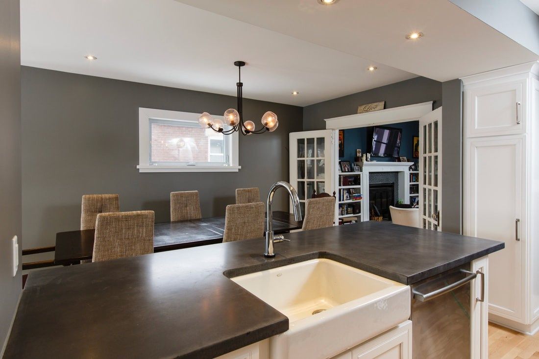Kitchen from a Single family homes project near Ottawa by The Conscious Builder Inc.