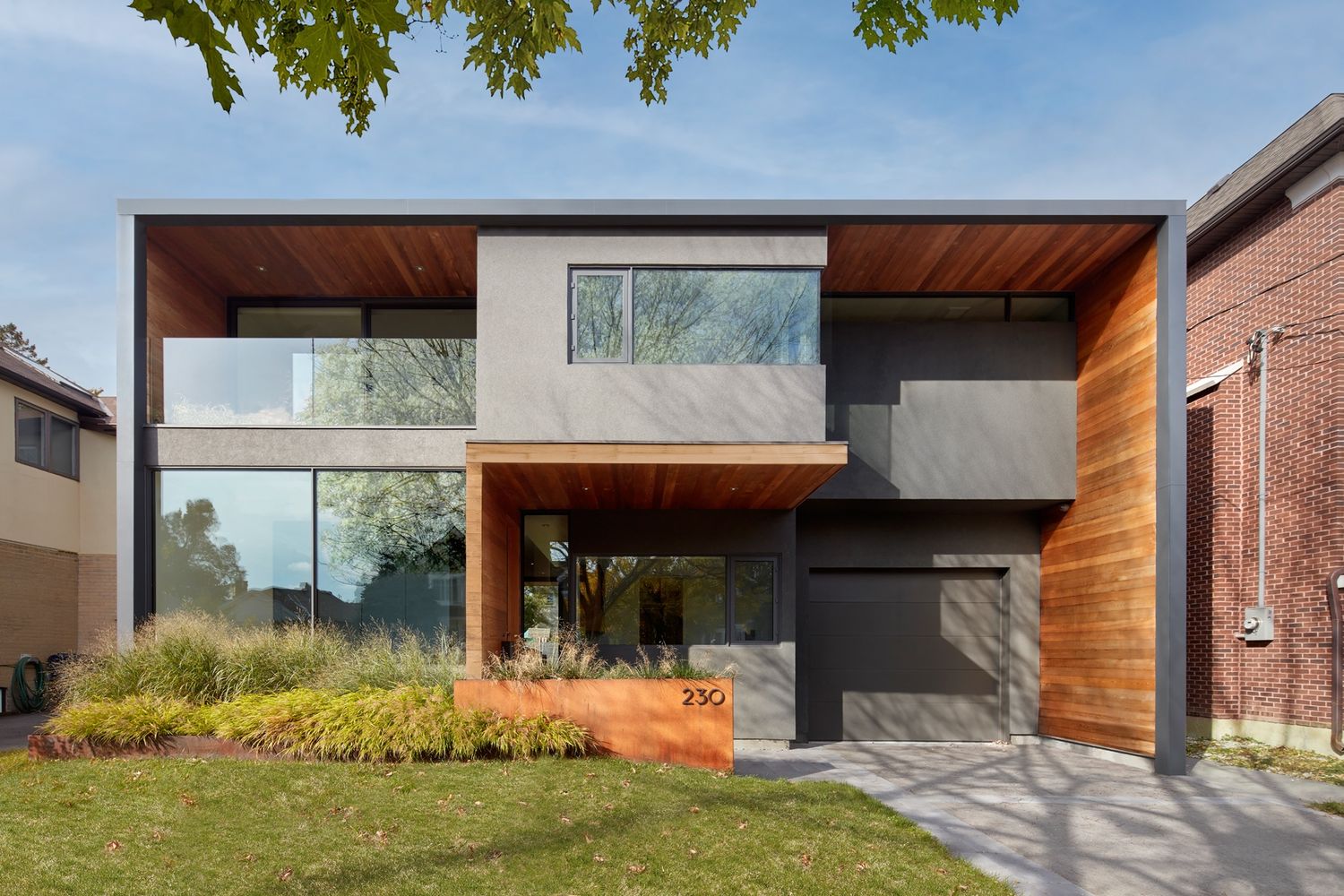 Front Yard from a Single family homes project near Toronto (Greater Toronto) by Dubbeldam Architecture + Design