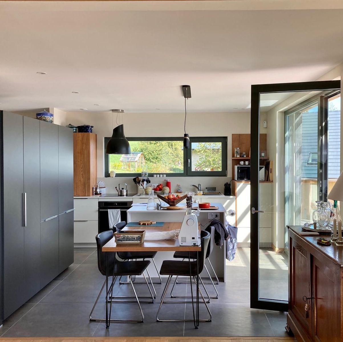 Salle à manger d'un projet de Maisons unifamiliales près de Isère (38) de GASNIER-ECO Architecte