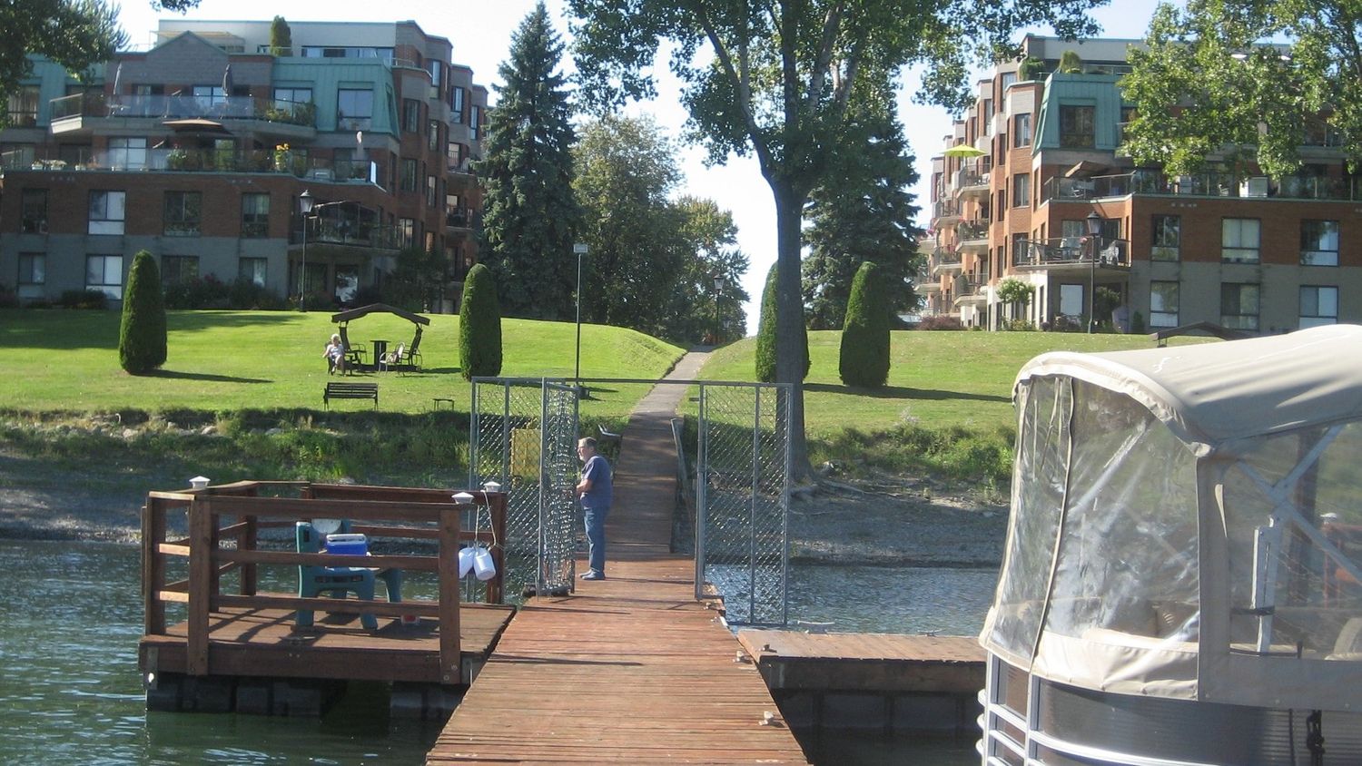 Patio compartido de un proyecto de tipo Avalúos de propiedades cerca de Montreal (Gran Montreal) por Pascalline Quaedvlieg, courtier immobilier chez IMM agence immobilière