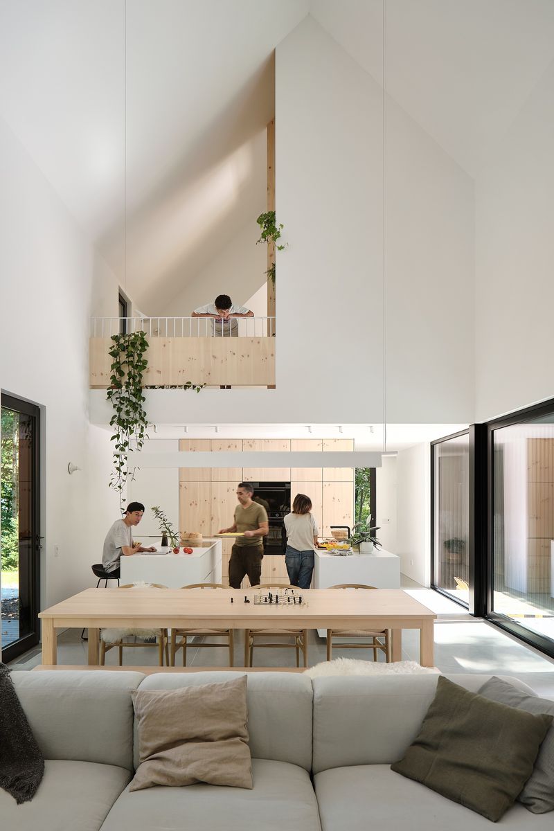Sala de un proyecto de tipo Viviendas unifamiliares cerca de Granby - Bromont - Cowansville por Stroph Architecture & Design