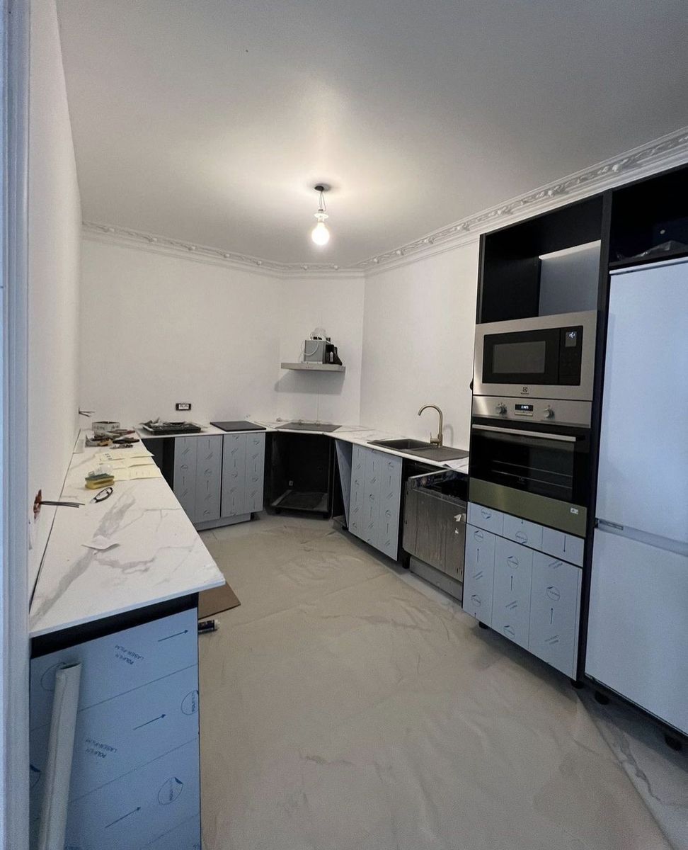 Cuisine d'un projet de Cuisines près de Paris (75) de Belmard Batiment