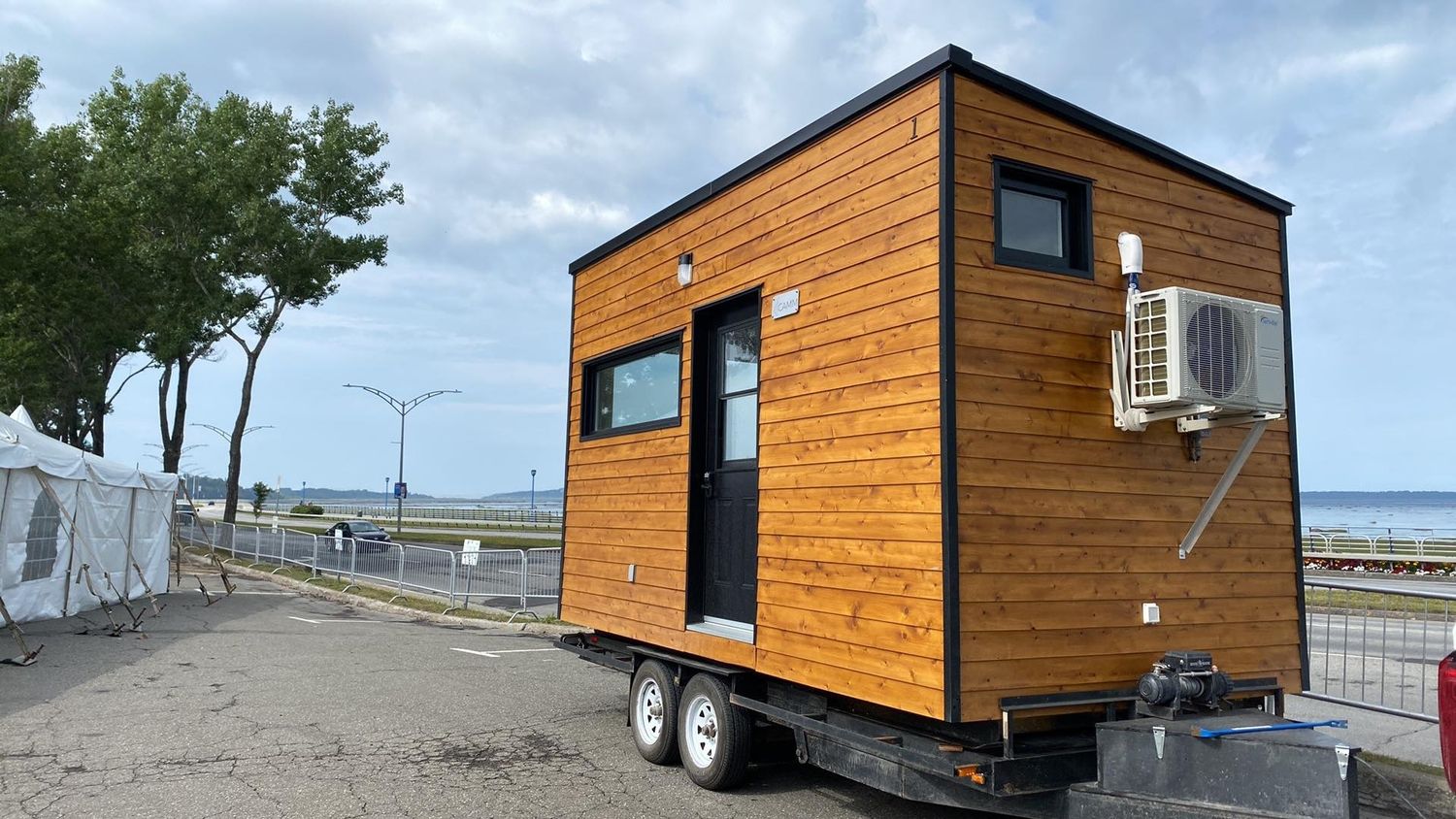 Travaux - Extérieur d'un projet de Mini et micro-maisons près de Rimouski (Bas-Saint-Laurent) de CAMM Construction