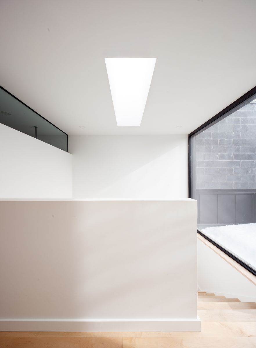 Staircase from a Second Floor Additions project near Montreal (Greater Montreal) by Studio MMA Architects