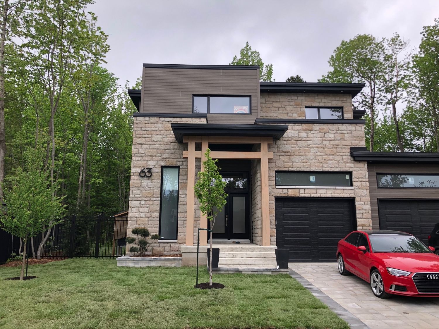 Fachada frontal de un proyecto de tipo Viviendas unifamiliares cerca de Saint-Jérôme (Laurentides) por cwn construction inc.