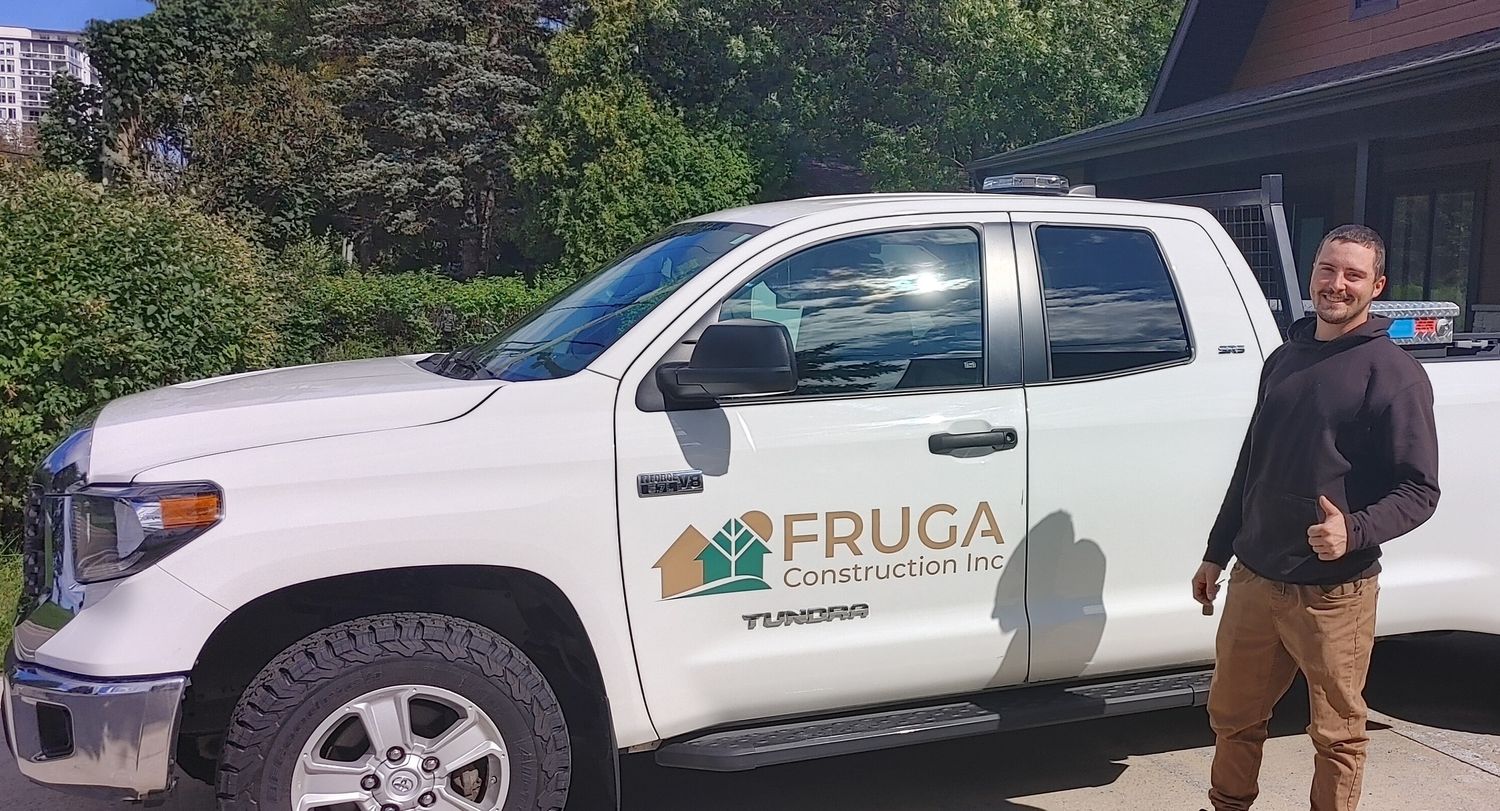 Porche et entrée d'un projet de Maisons unifamiliales près de Québec/Lévis (Ville de Québec) de Construction Fruga inc.