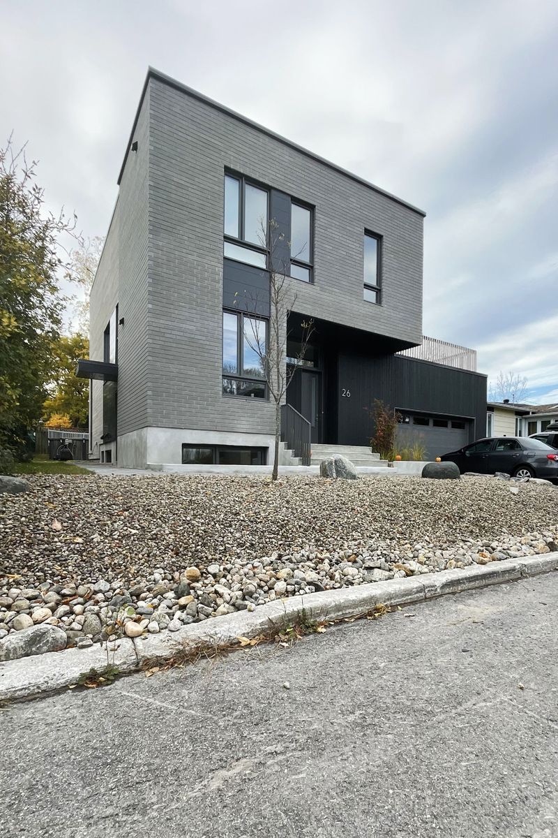Front Yard from a Single family homes project near Ottawa by PARA-SOL