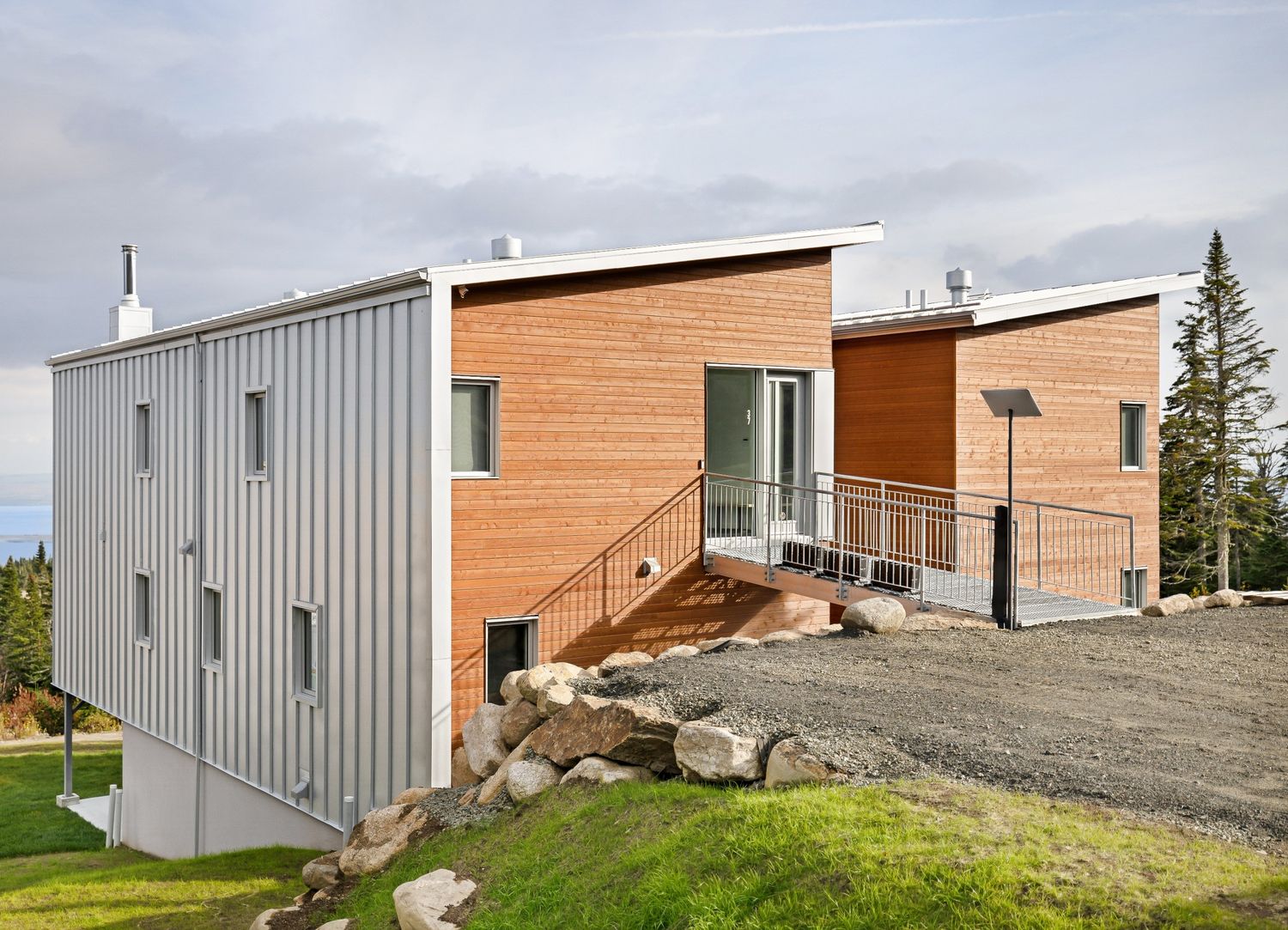  de un proyecto de tipo Viviendas unifamiliares cerca de Ciudad de Quebec - Lévis por BoON Architecture