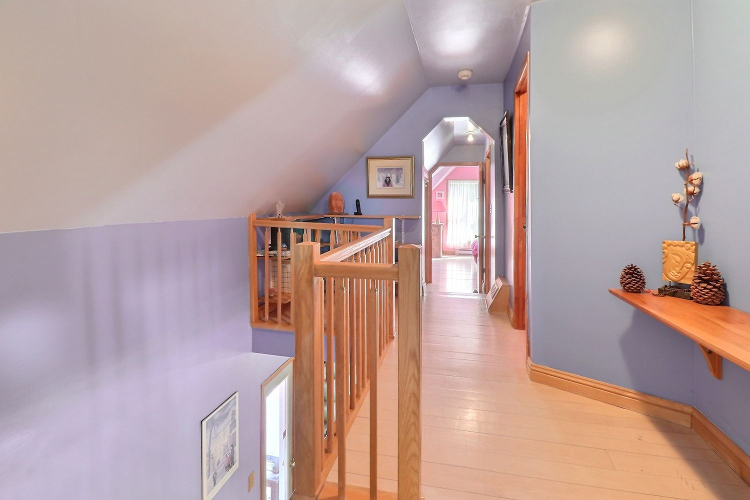 Escaliers d'un projet de Maisons unifamiliales près de Sherbrooke (Estrie) de Claire Derome • courtière en immobilier résidentiel