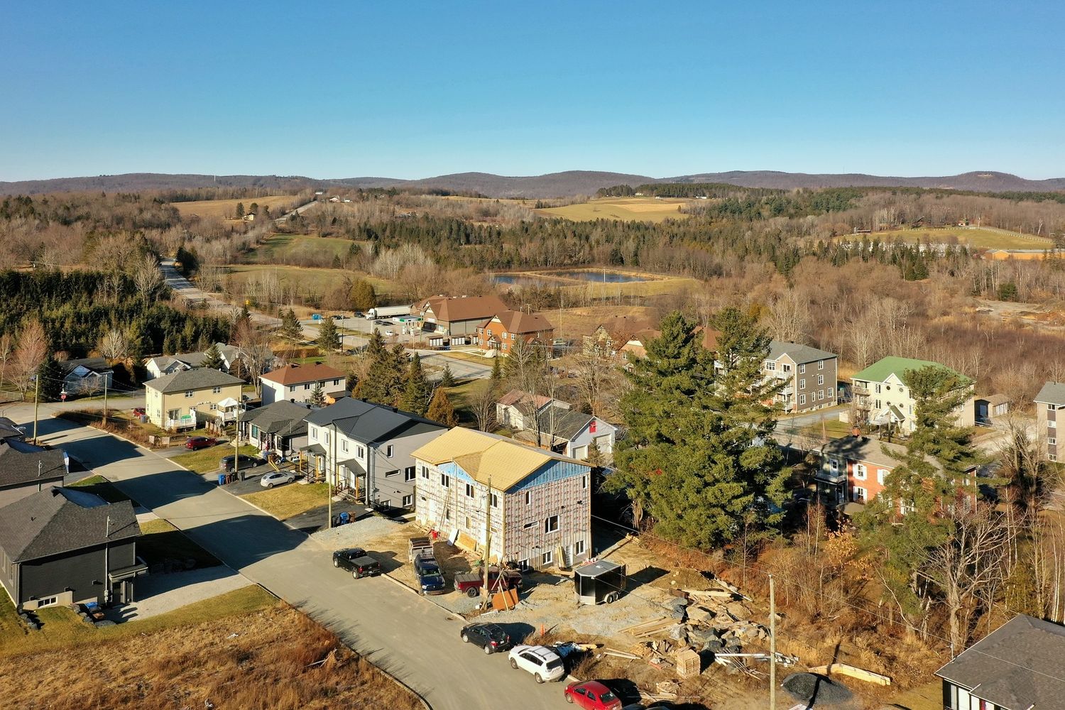 House Construction Exteriors from a Single family homes project near Sherbrooke (Estrie) by Claire Derome • courtière en immobilier résidentiel