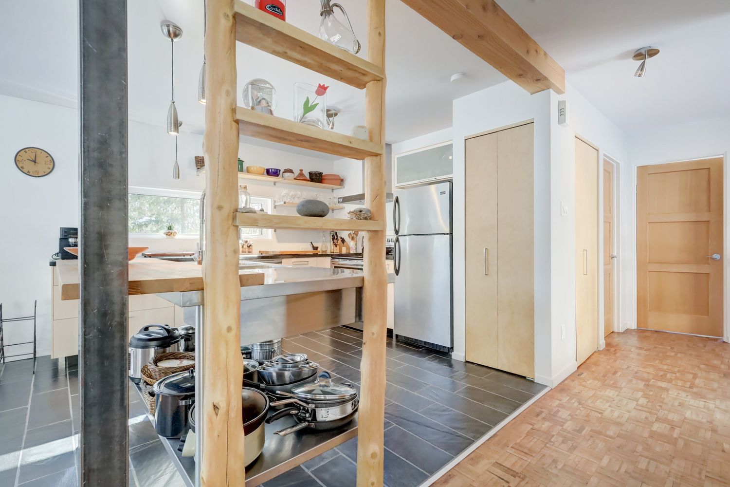 Cuisine d'un projet de Maisons unifamiliales près de Sherbrooke (Estrie) de Claire Derome • courtière en immobilier résidentiel