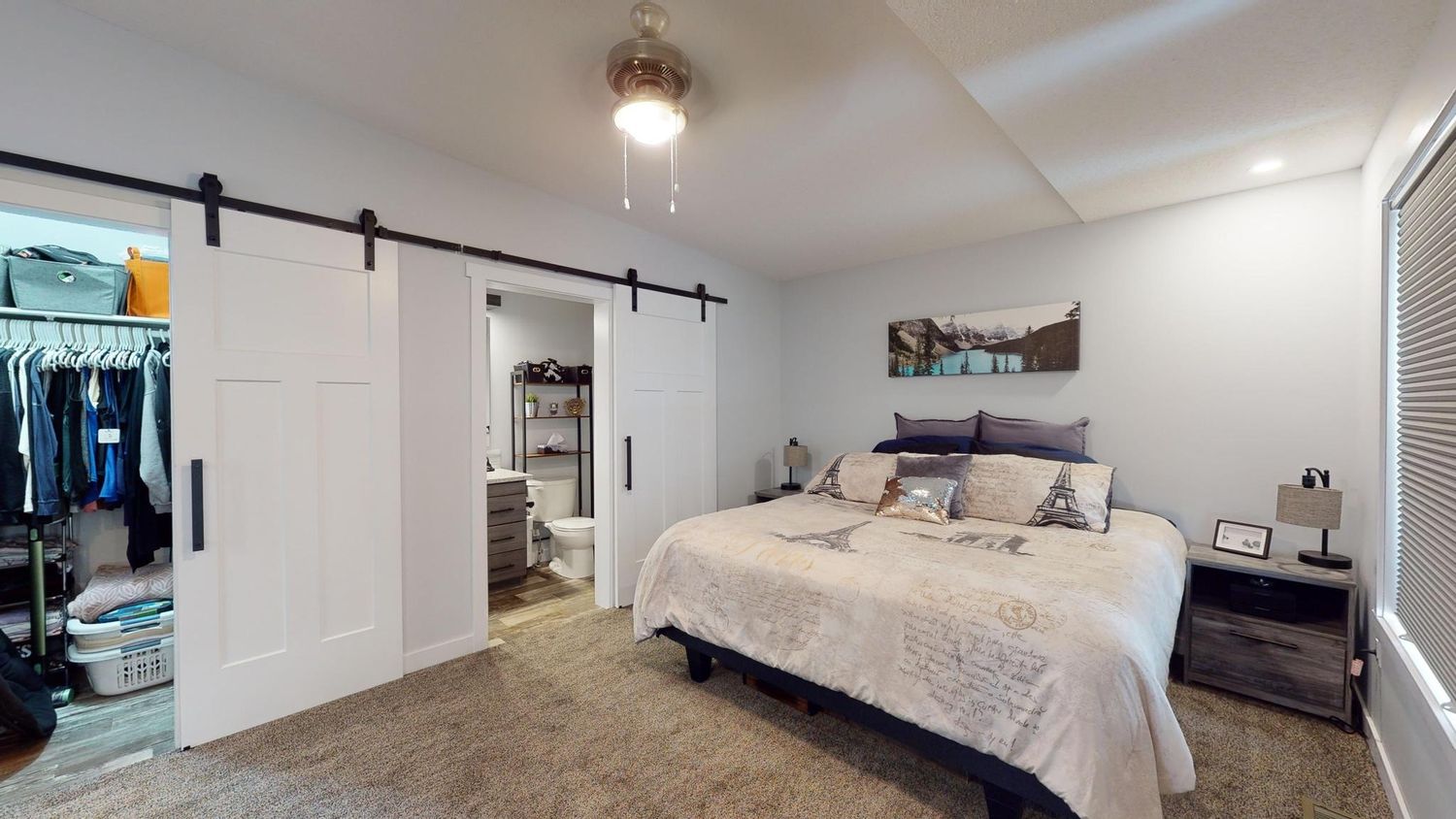 Chambre d'un projet de Maisons usinées et modulaires près de Red Deer de Dynamic Modular Homes