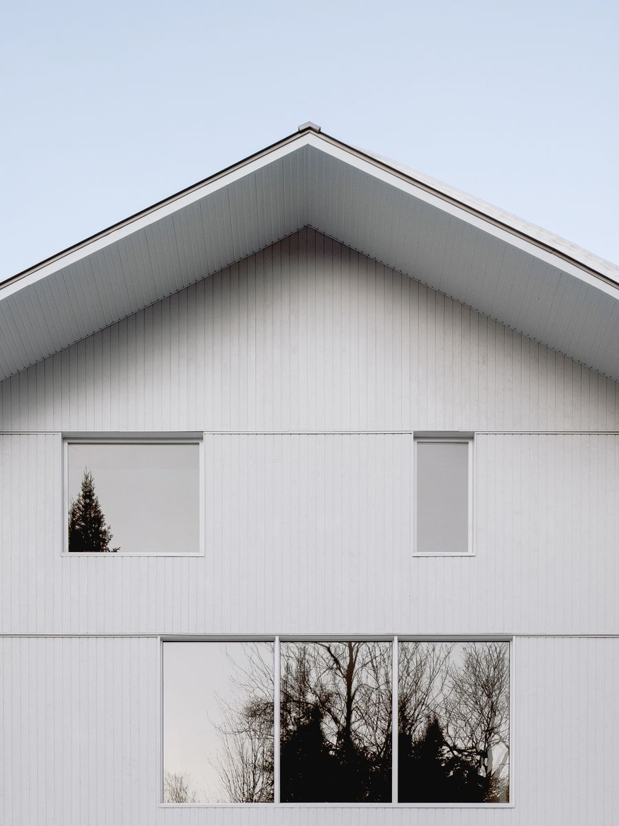 Acabado exterior de un proyecto de tipo Viviendas unifamiliares cerca de Saint-Jérôme (Laurentides) por Atelier L'Abri