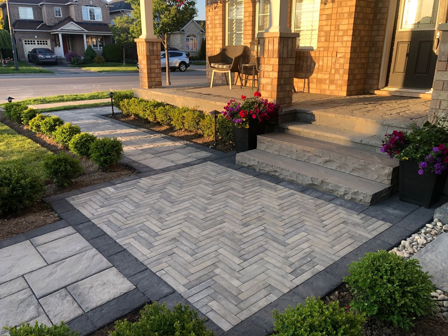  de un proyecto de tipo Caminos de jardín cerca de Toronto (Área metropolitana de Toronto) por Pinnacle Stone And Design