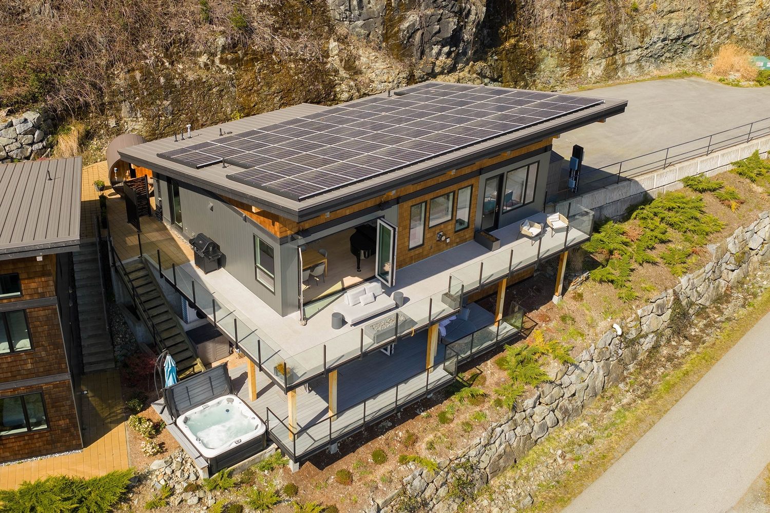  from a Single family homes project near Vancouver (Greater Vancouver) by Mary Lynn Machado Personal Real Estate Corporation