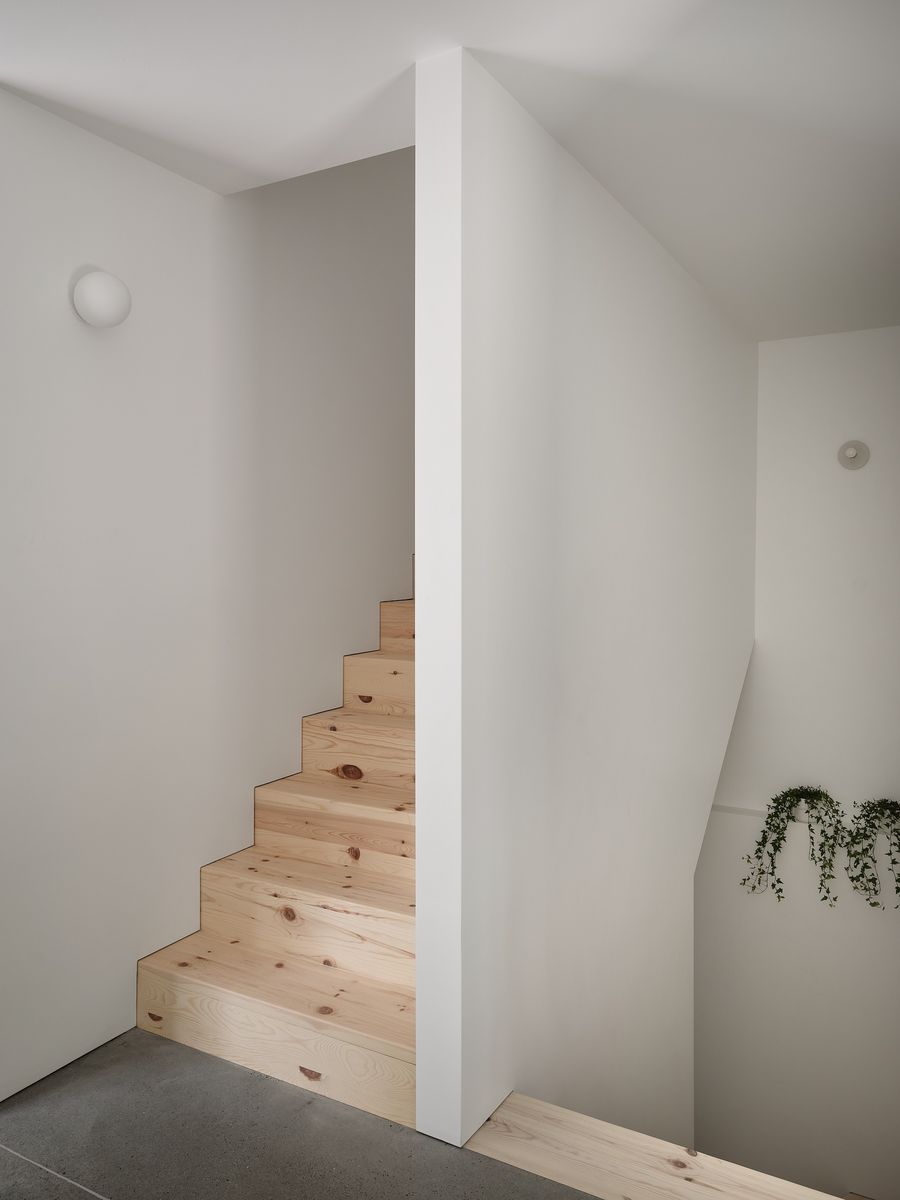 Escaleras de un proyecto de tipo Viviendas unifamiliares cerca de Granby - Bromont - Cowansville por Stroph Architecture & Design