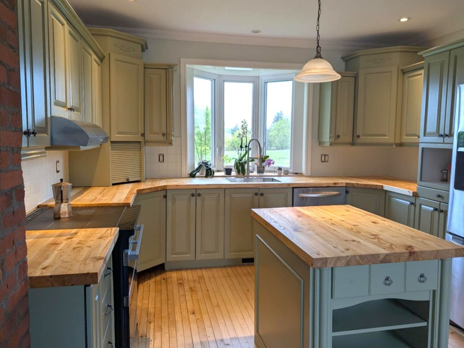 Cuisine d'un projet de Cuisines près de Granby/Bromont/Cowansville (Estrie) de Slabica
