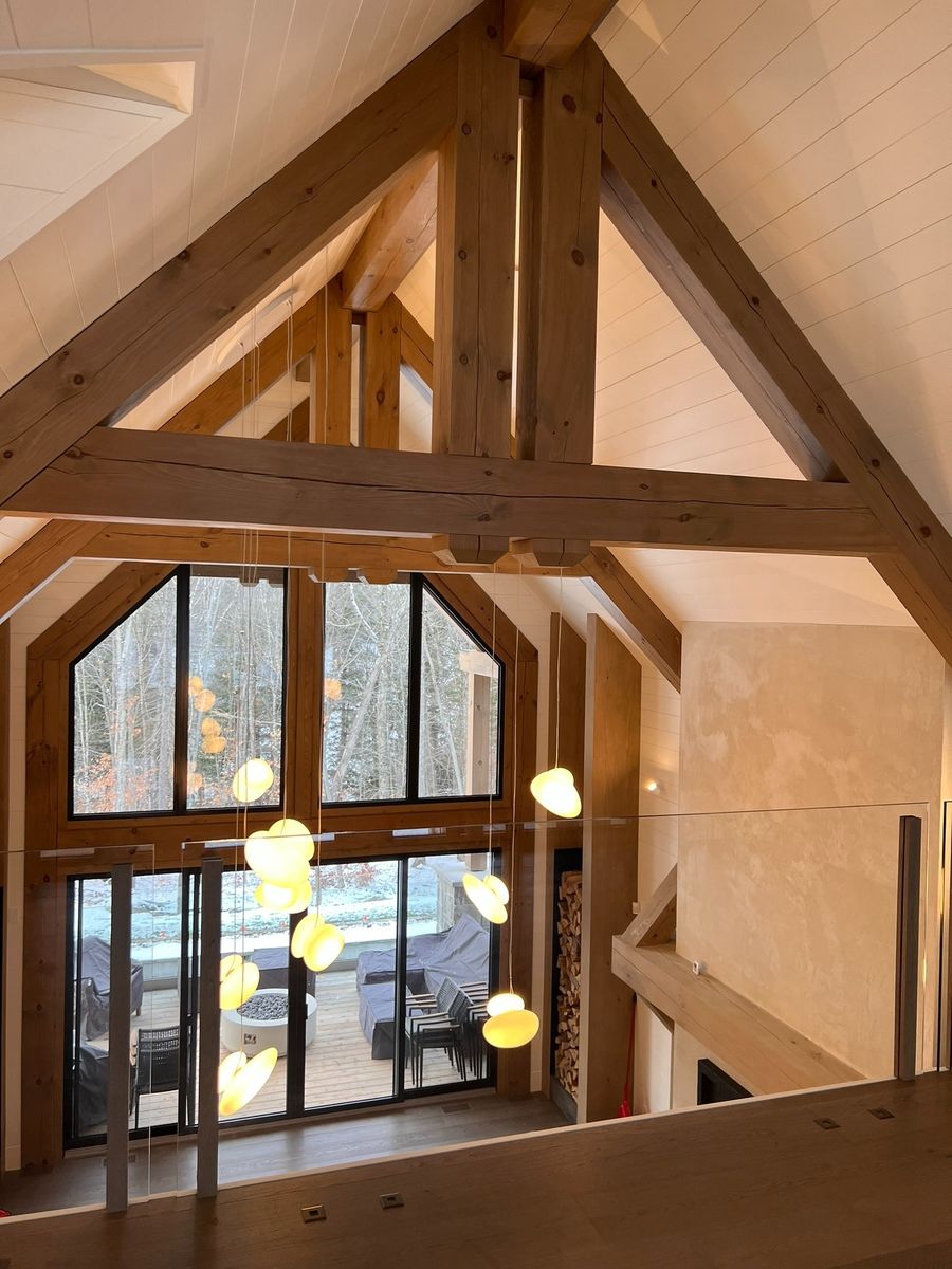  de un proyecto de tipo Armazones de madera maciza cerca de Saint-Jérôme (Laurentides) por Harkins inc. - Bois rond & Charpenterie