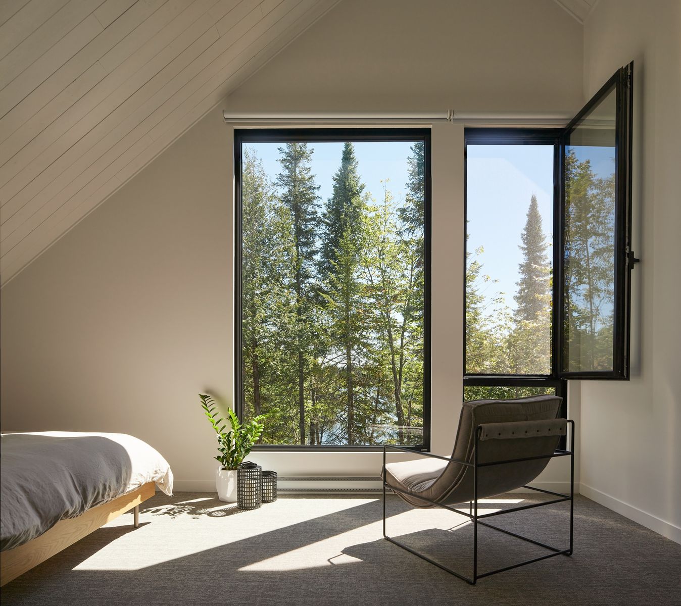 Dormitorio de un proyecto de tipo Viviendas unifamiliares cerca de Montreal (Gran Montreal) por GHOCHE ARCHITECTE
