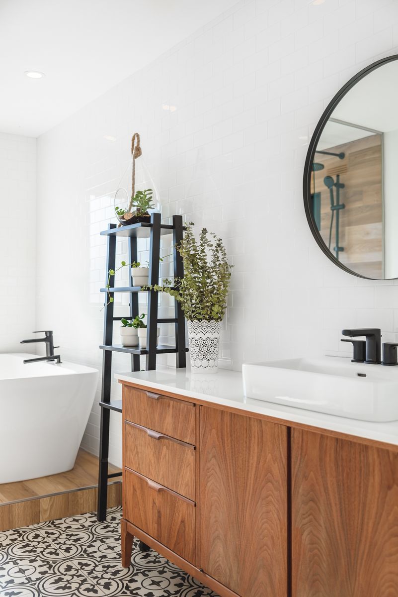 Bathroom from a Interior Design and Layout project near Quebec City - Levis by Claudia Bérubé Designer