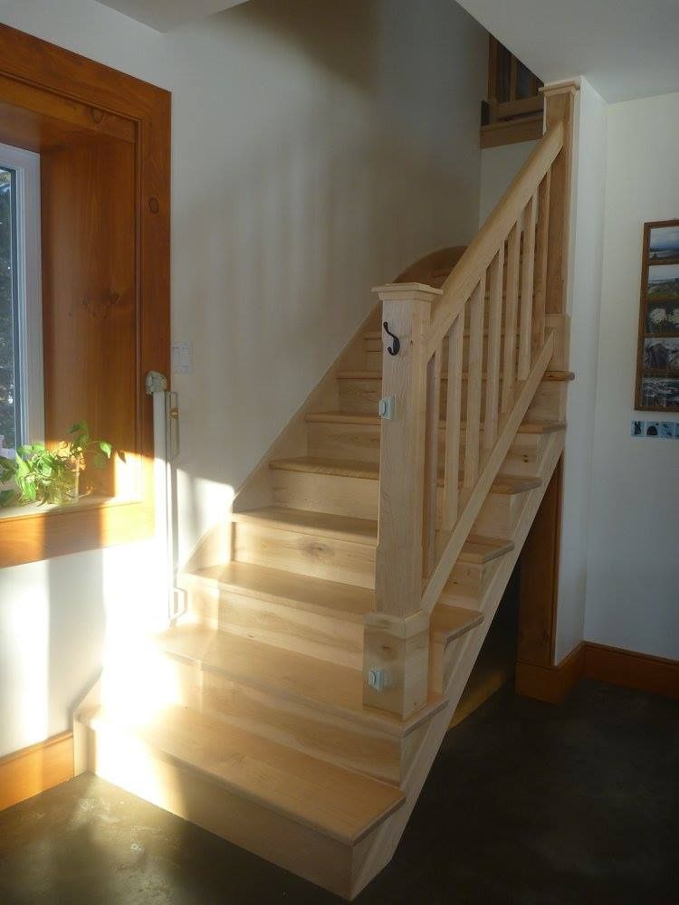 Escaleras de un proyecto de tipo Viviendas unifamiliares cerca de Drummondville (Centre-du-Québec) por McClure Construction