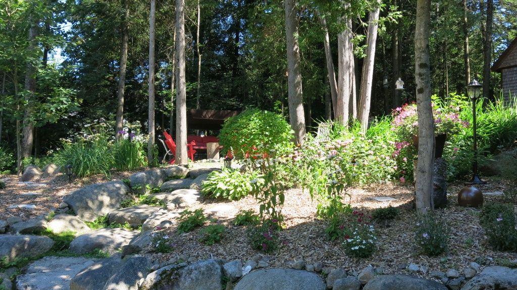 Cour arrière d'un projet de Aménagement paysager près de Montréal/Laval/Longueuil (Grand Montréal) de Paysage gourmand