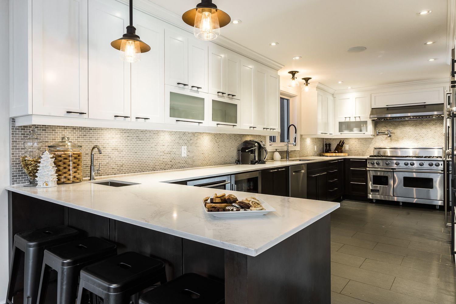 Cuisine d'un projet de Agrandissements de maison près de Saint-Jérôme/Blainville (Laurentides) de Mara Design