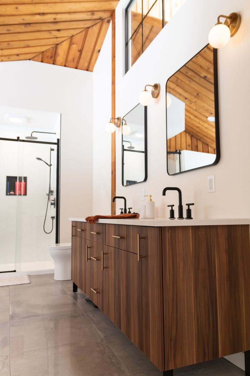 Salle de bain d'un projet de Maisons unifamiliales près de Saint-Jean-sur-Richelieu (Montérégie) de FD Architecture inc.