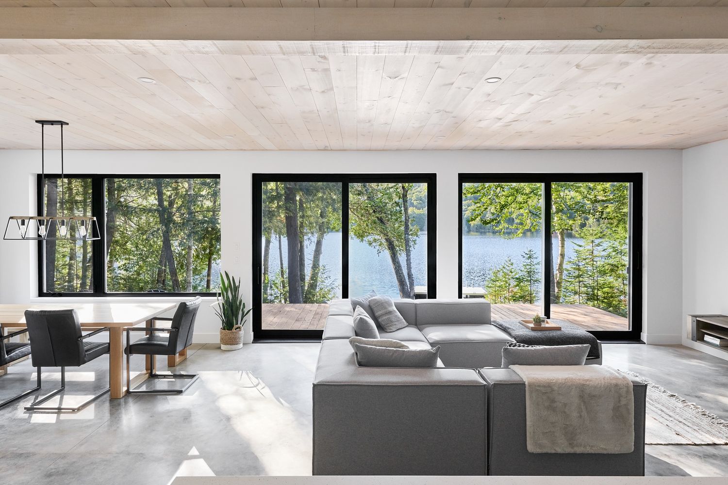 Living Room from a Single family homes project near Saint-Jerome (Laurentides) by Construction Larix Inc.