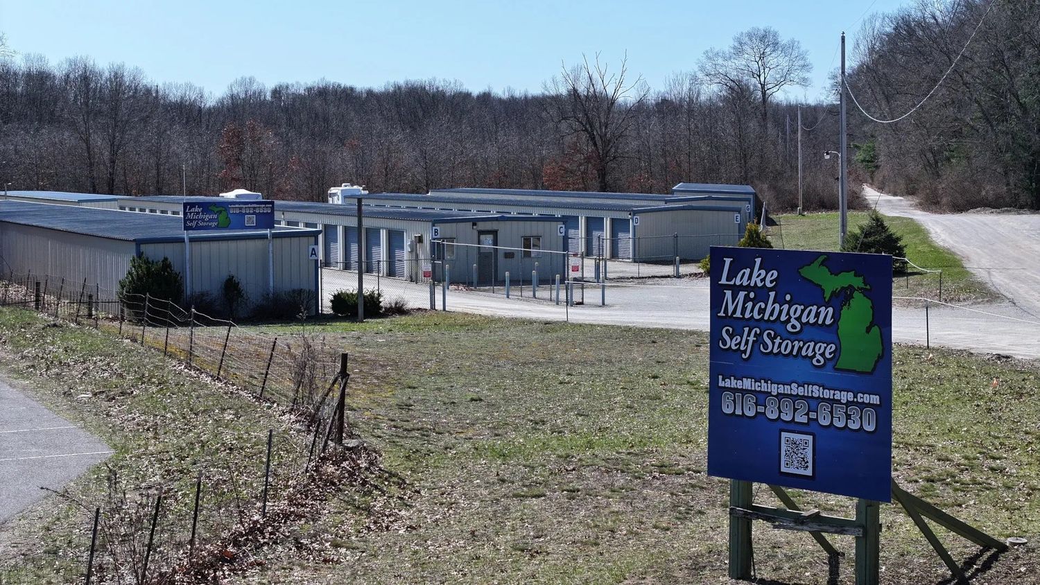  d'un projet de Restauration des milieux naturels près de Grand Rapids de Lake Michigan Self Storage