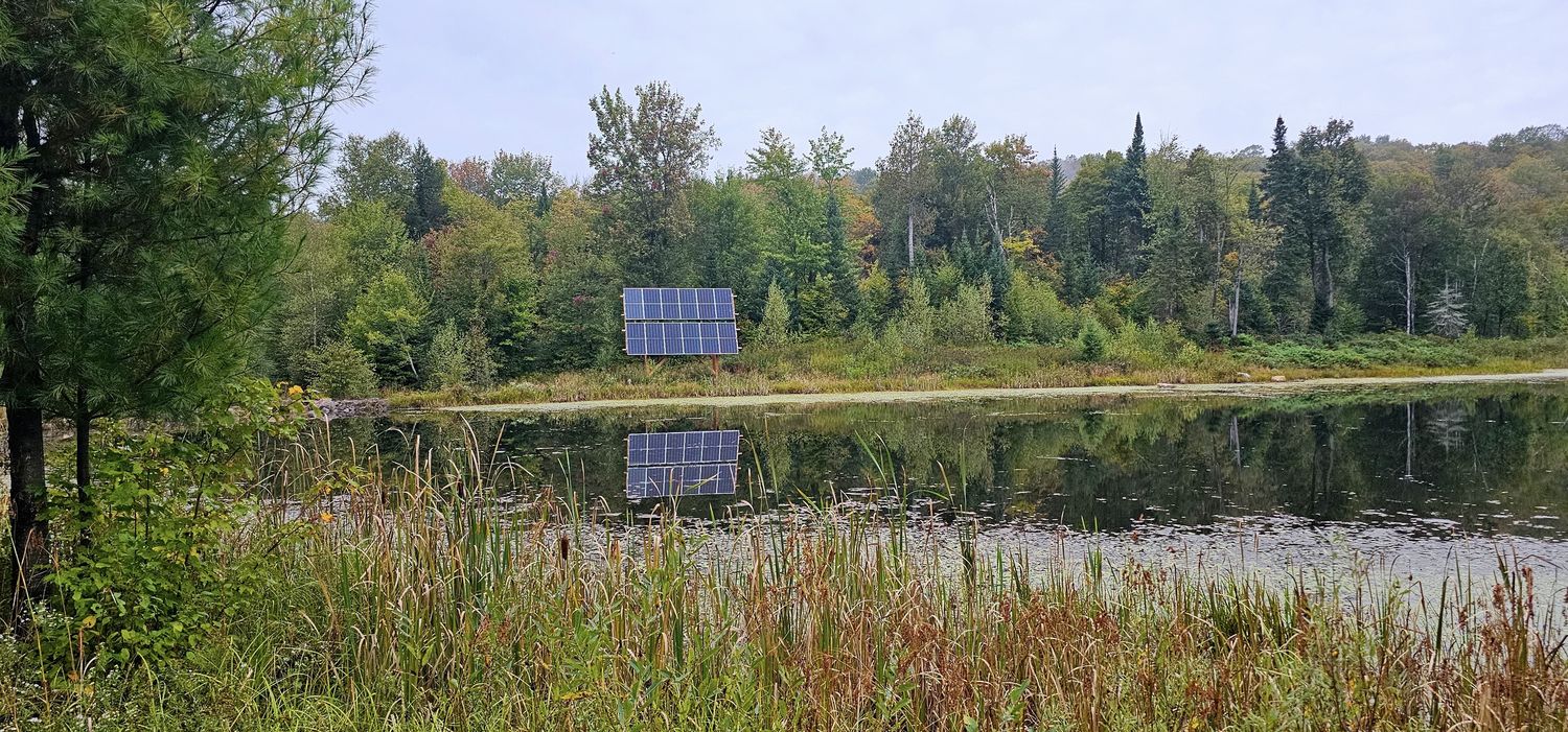 Front Yard from a Off-Grid photovoltaic systems project near Saint-Jerome (Laurentides) by Alternative Solaire inc.