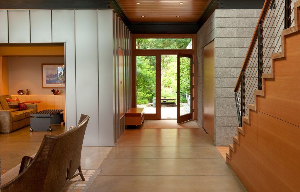 Vestíbulo de entrada de un proyecto de tipo Viviendas unifamiliares cerca de Spokane por Coates Design Inc.