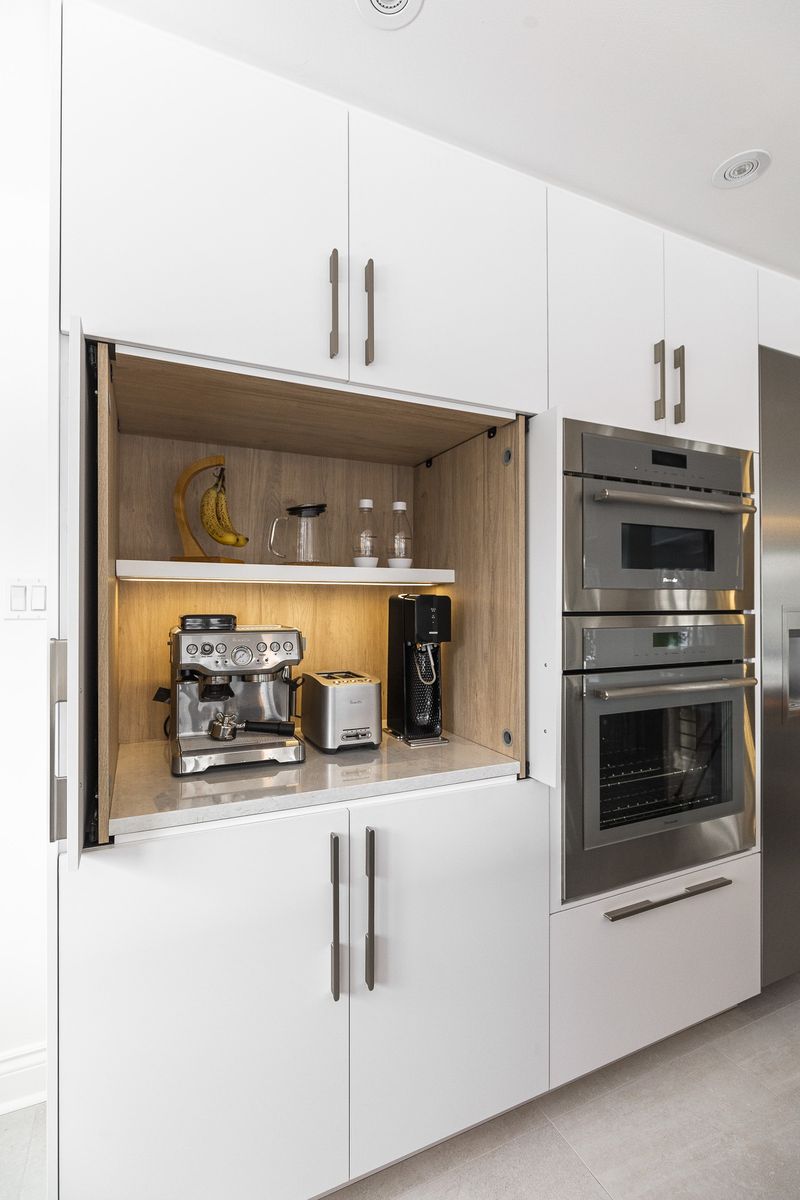 Cocina de un proyecto de tipo Diseño de interiores y distribución cerca de Montreal (Gran Montreal) por Mara Design