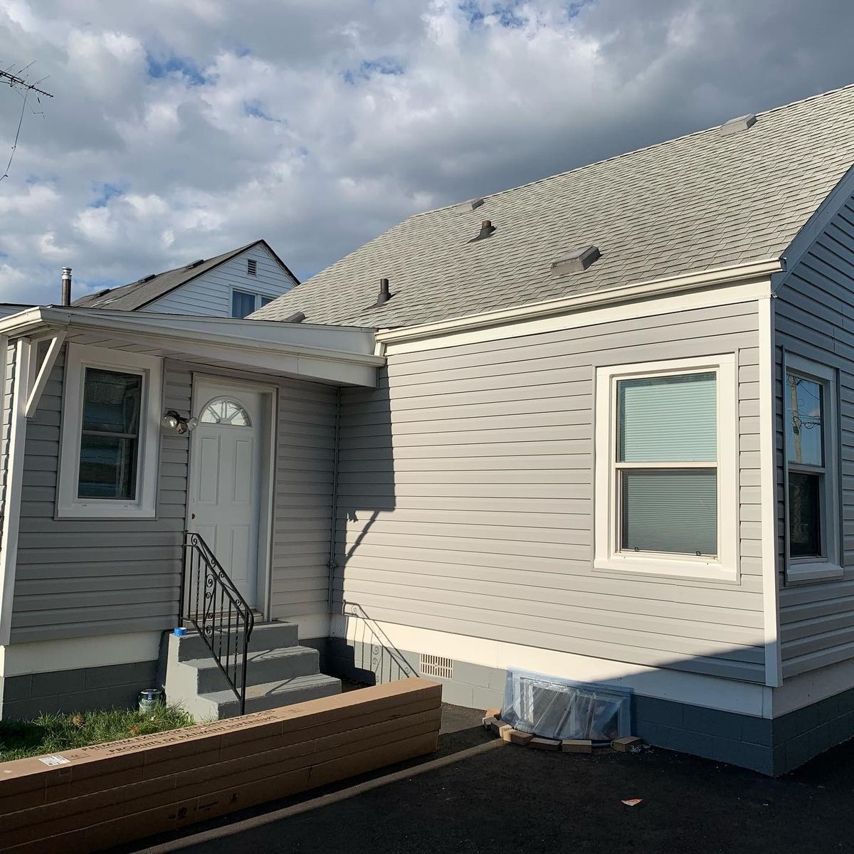 from a Exterior siding and cladding project near Hamilton - Burlington by Karks Contracting