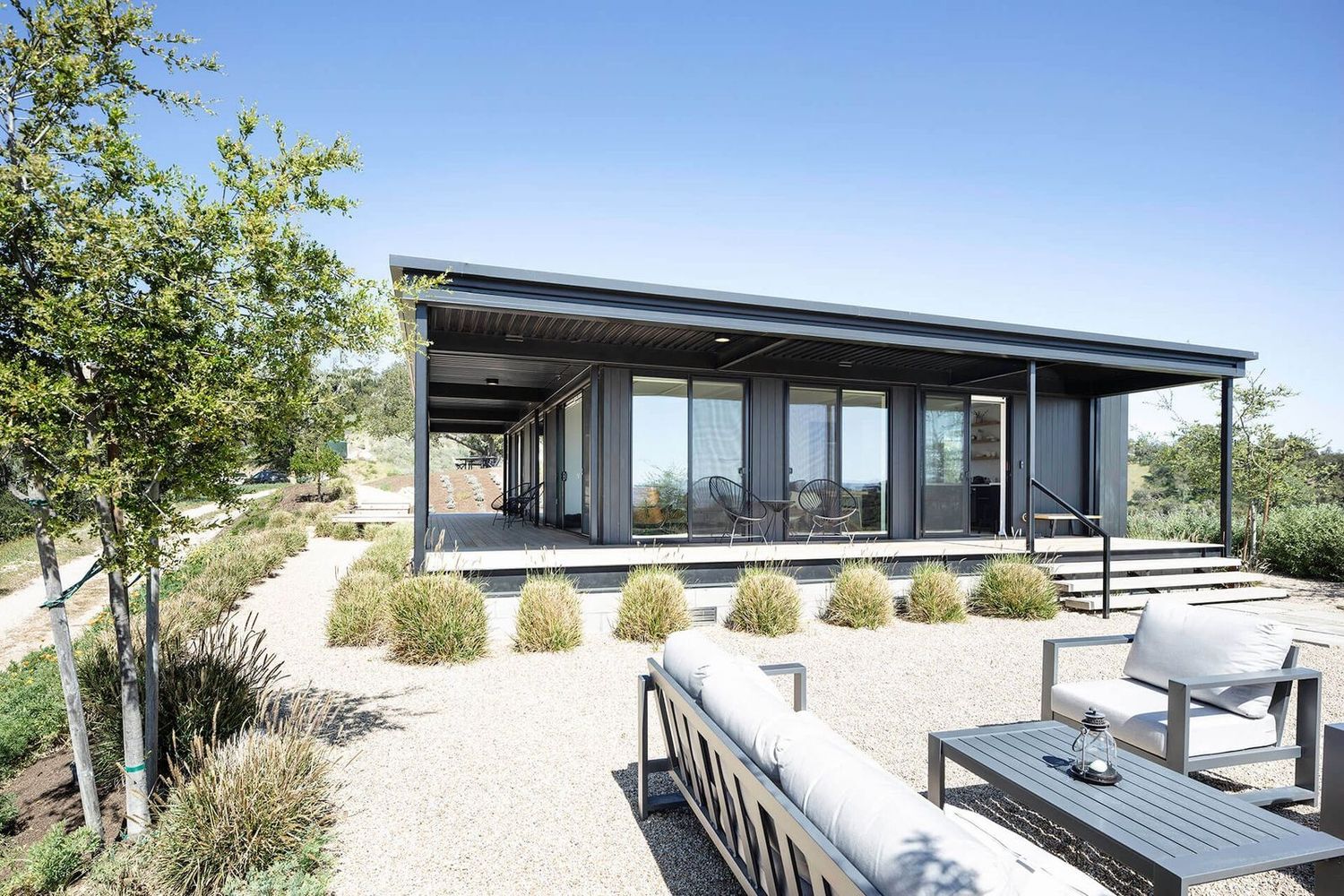 Cour arrière d'un projet de Maisons usinées et modulaires près de Los Angeles - Long Beach - Anaheim de Connect Homes