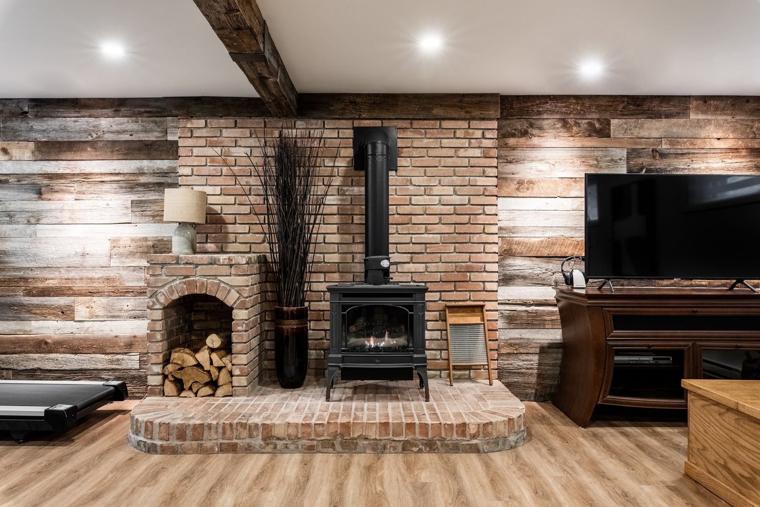 Sótano de un proyecto de tipo Diseño de interiores y distribución cerca de Montreal (Gran Montreal) por Carrière : Designer