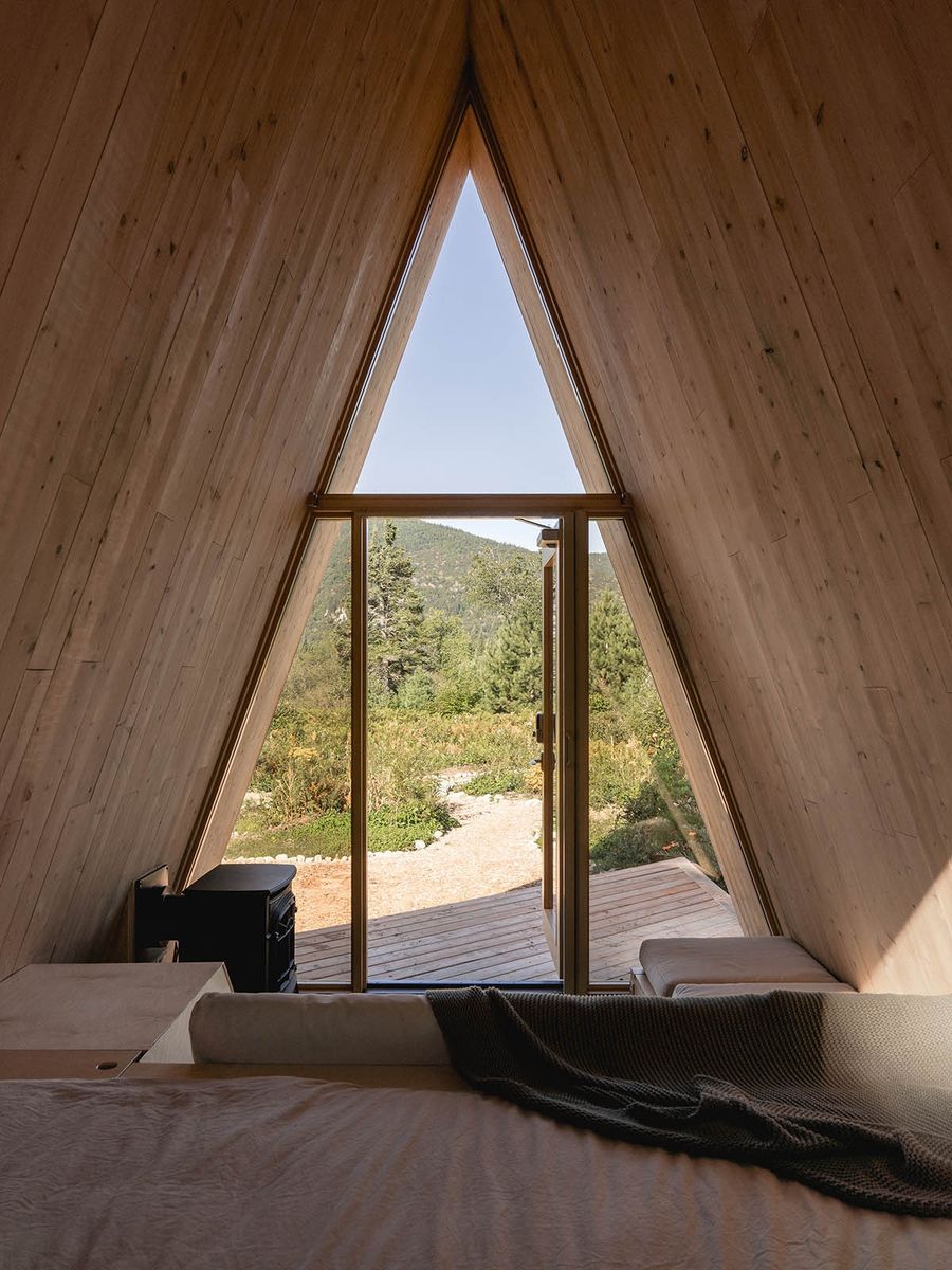 Family Room from a Urban Agriculture project near Saint-Jerome (Laurentides) by Atelier L'Abri